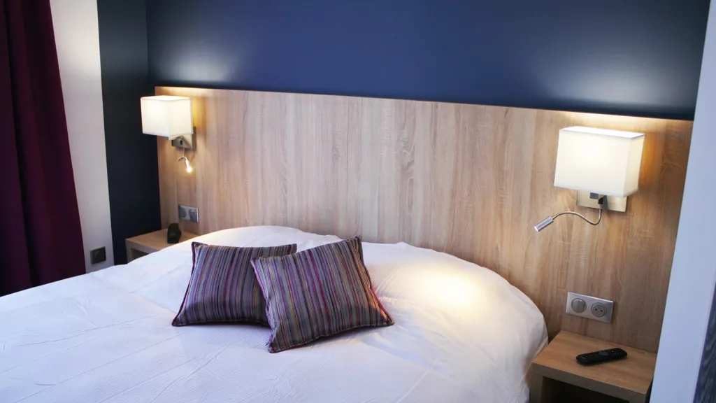 Création de site web et logo pour un hôtel