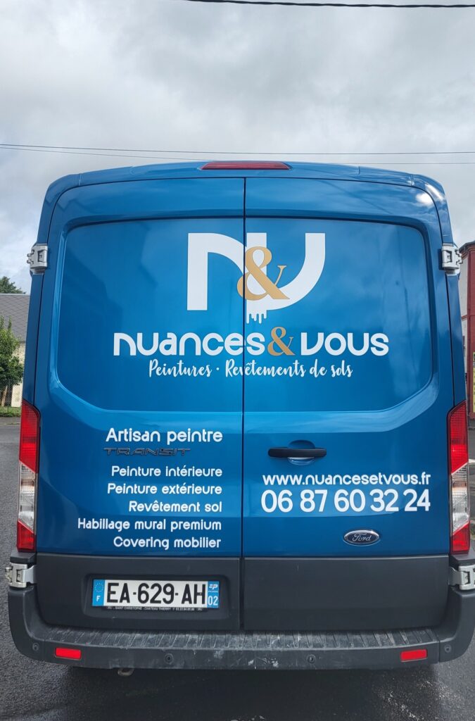 Création de logo, de site web et supports de communication pour la TPE Nuances & Vous